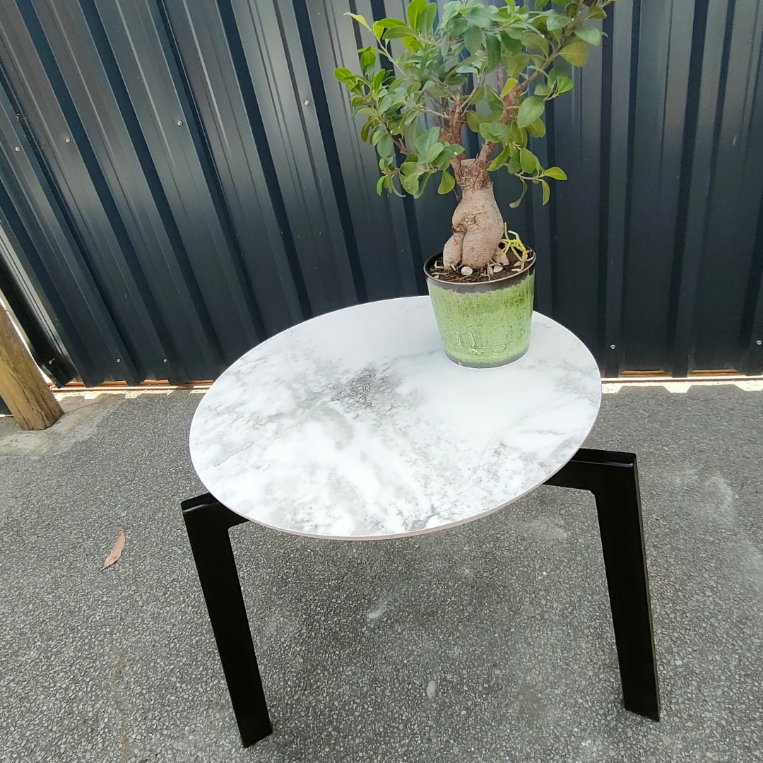 The Erlank War-of-the-Worlds Side Table WHITE (s)