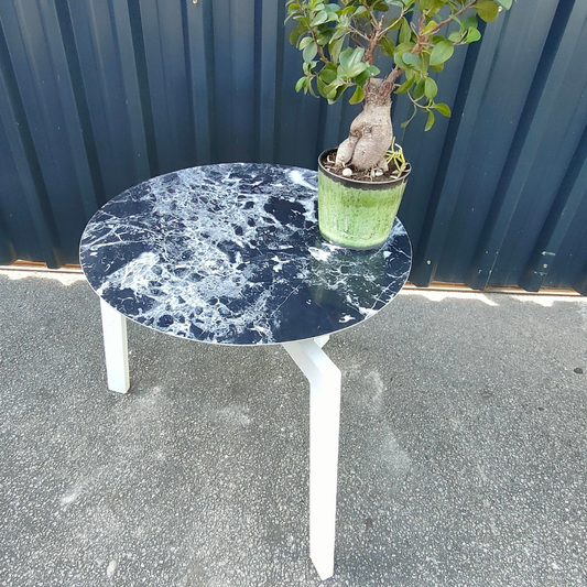 The Erlank War-of-the-Worlds Side Table BLACK (s)