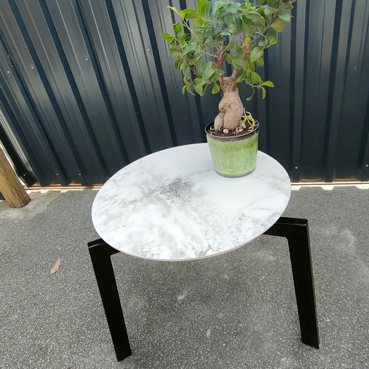 The Erlank War-of-the-Worlds Side Table WHITE (s)