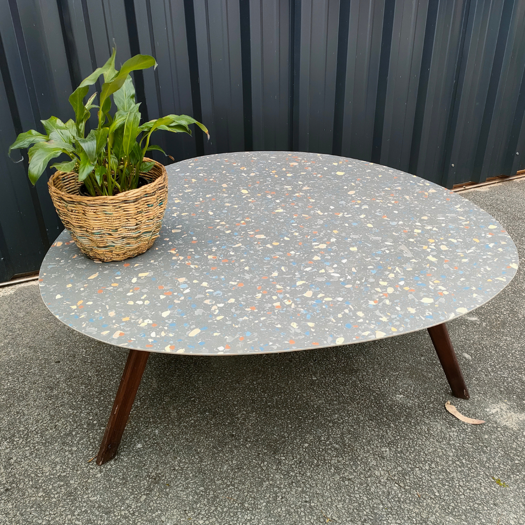 The Hollis Medium GRAY