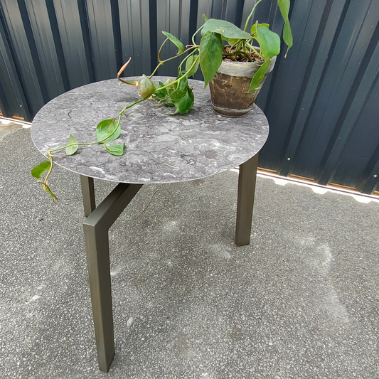 The Erlank War-of-the-Worlds Side Table GRAY (s)